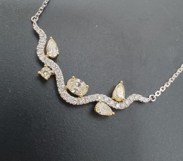 Colar em Ouro