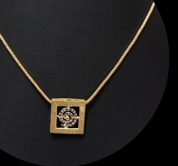 Colar em Ouro